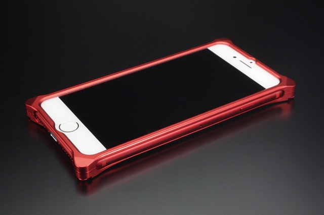 赤いiPhone（(PRODUCT)RED）にはギルドデザインケースが相性抜群!