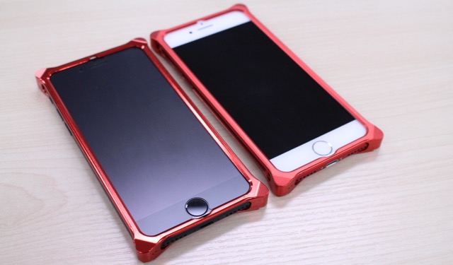 赤いiPhoneにはどっちがオススメ? ギルドデザインのレッドカラーを比較! (PRODUCT)RED