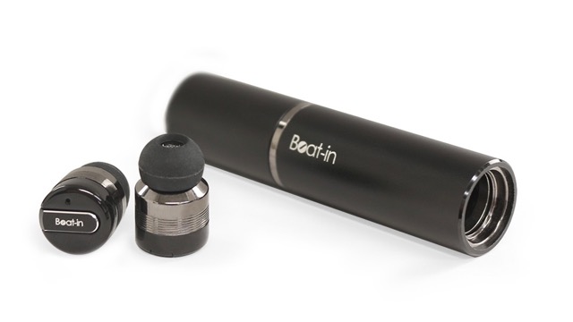 完全ワイヤレスイヤホン『Beat-in Stick』に新色ブラックが追加。新たに低反発イヤーピースとキャリングケースも付属