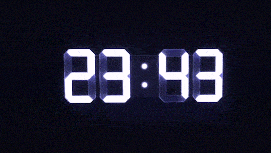 スタイリッシュなLEDデジタル時計『Tri Clock』