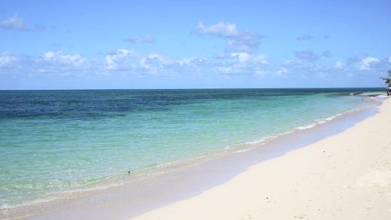 【海の日】今日くらいは波の音を聞きながら過ごしませんか?【今日は何の日】