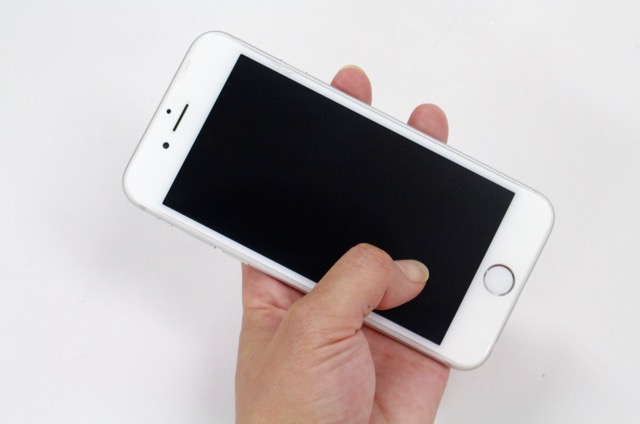 iPhoneがハンドスピナーになる落下防止リング『iSpin』
