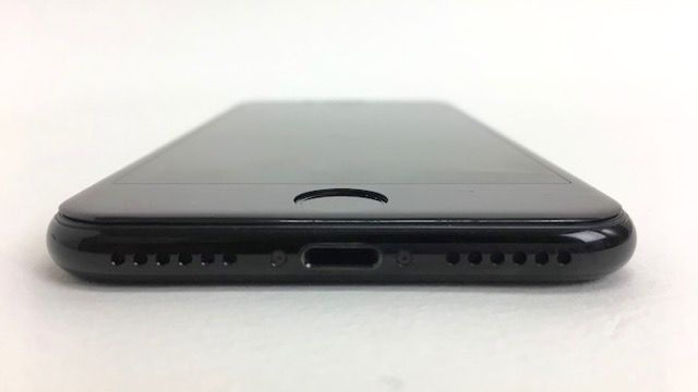 iPhone 7で充電しながら音楽を聴くのに必要なのはコレ!