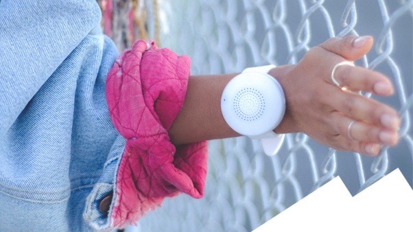 【6,480円→4,500円】腕時計みたいな防水Bluetoothスピーカーがセール中!