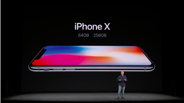 iPhoneXの容量は、2モデルで登場