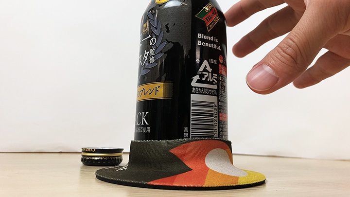 飲み物をよくこぼす人はコレ！倒れないドリンクホルダー「L’IL SUCKER(リルサッカー)」が超便利！