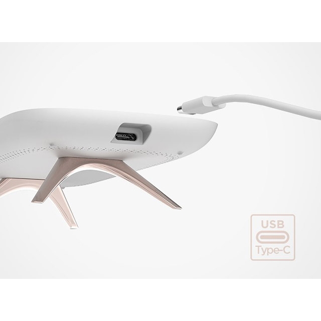 Quick Charge(クイックチャージ)3.0に対応したACアダプターが付属