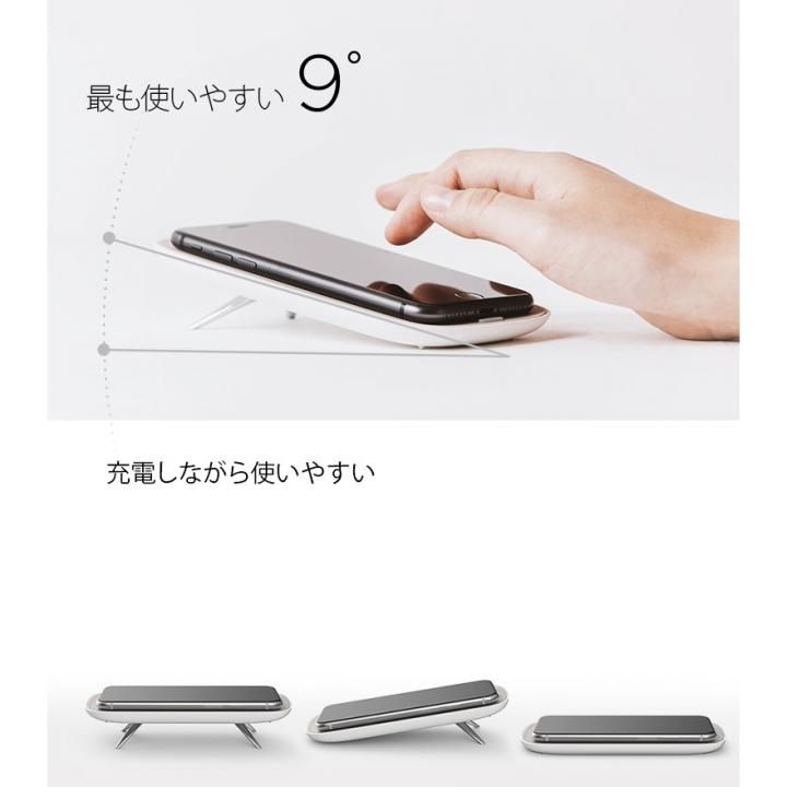 用途に合わせて設置スタイルを変更できるスタンドが付属。