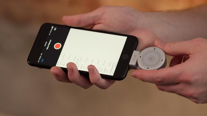 iPhoneに差すだけで3D録音できる！超手軽なマイク「Lolly Digital 3D mic」で臨場感のある音を。