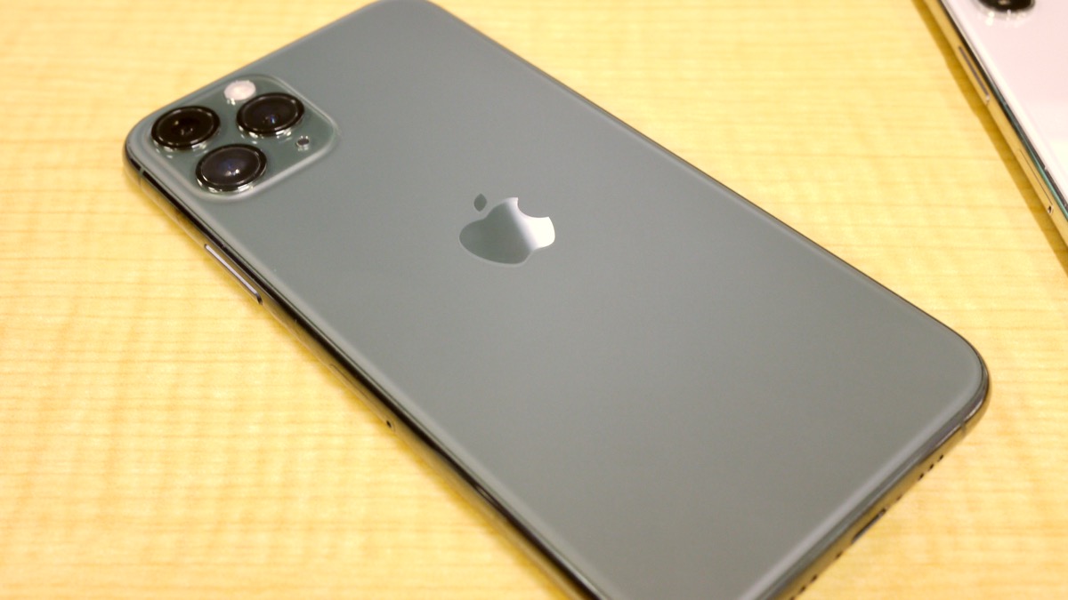 【iPhone 11 Pro】新色「ミッドナイトグリーン」をじっくり見てみよう!