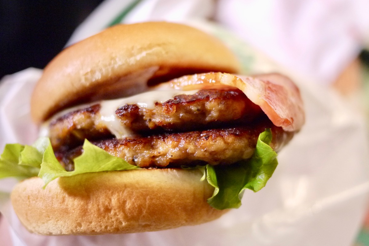 本日発売 モス本気のご褒美バーガー ダブルとびきりベーコン チーズ 食べてみた これ すんごいの Appbank