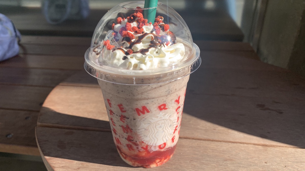 スタバ新作 メリーストロベリーケーキフラペチーノ おすすめカスタム ソース増量 チョコで最強になるぞ Appbank スタバ新作 メリーストロベリーケーキフラペチーノ おすすめカスタム ソース増量 チョコで最強になるぞ Appbank