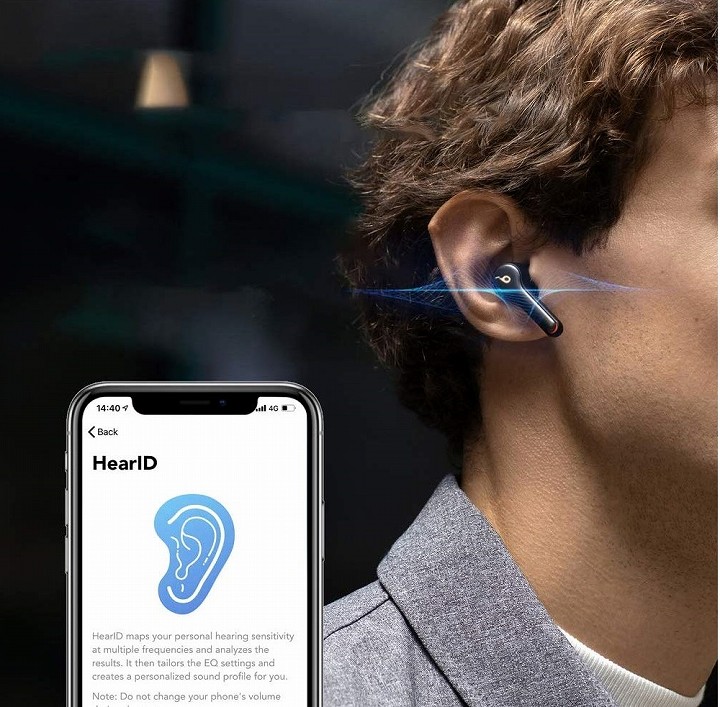 イヤホンを装着している人の耳に合わせて最適な音質補正を行ってくれるHearID機能を新たに搭載。