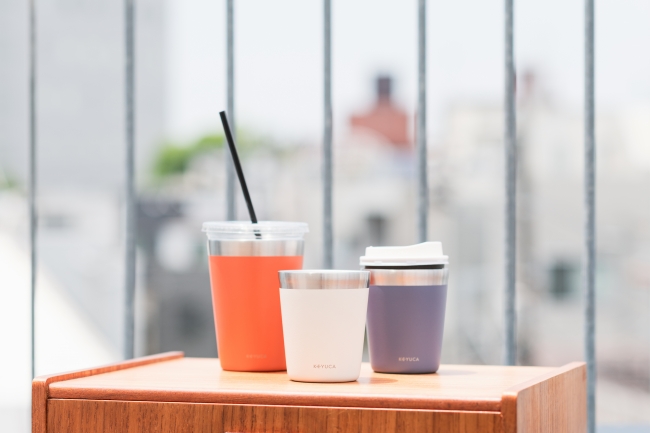 コンビニコーヒーをカップのまま保温・保冷ができるタンブラー