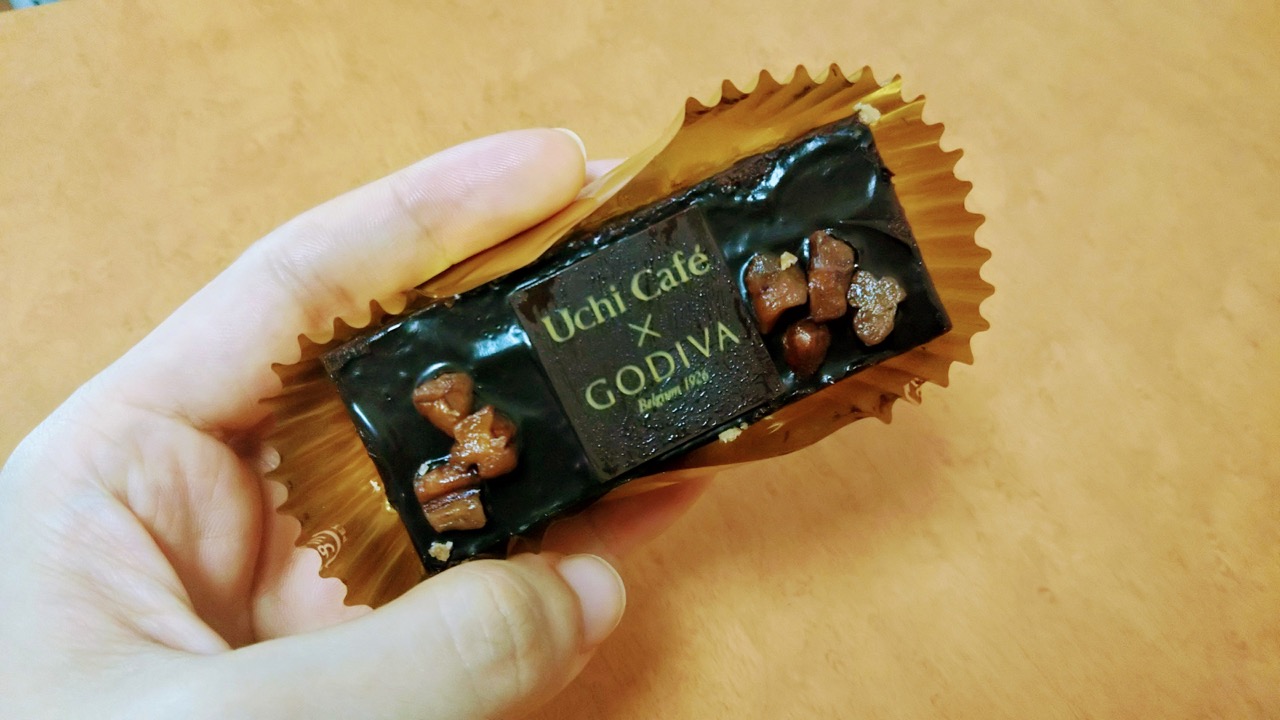 【ローソン】GODIVAコラボ「ショコラケーキ」食べてみた!濃厚でほろ苦い大人の味