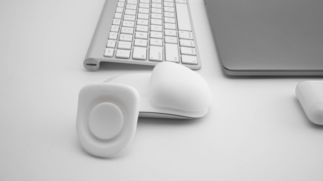 【Macユーザー必見】手首の疲労を解消するMagic Mouse専用クッション