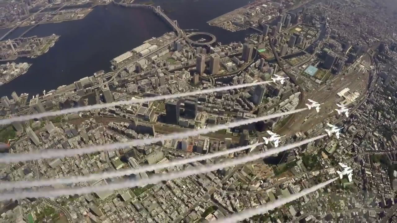 東京上空ブルーインパルスの飛行動画を航空自衛隊が『YouTube』で公開!