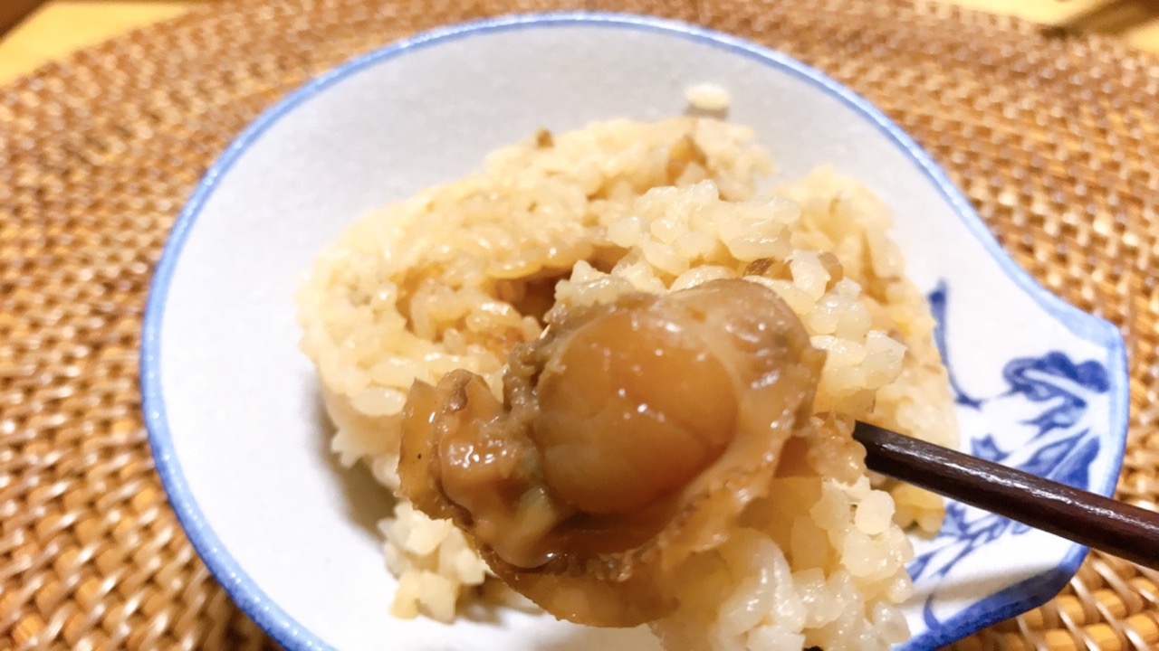 ごろっと大きなホタテが丸ごと!? 存在感抜群の「ほたてづくしおむすび」がおいしい♪ #ファミマ