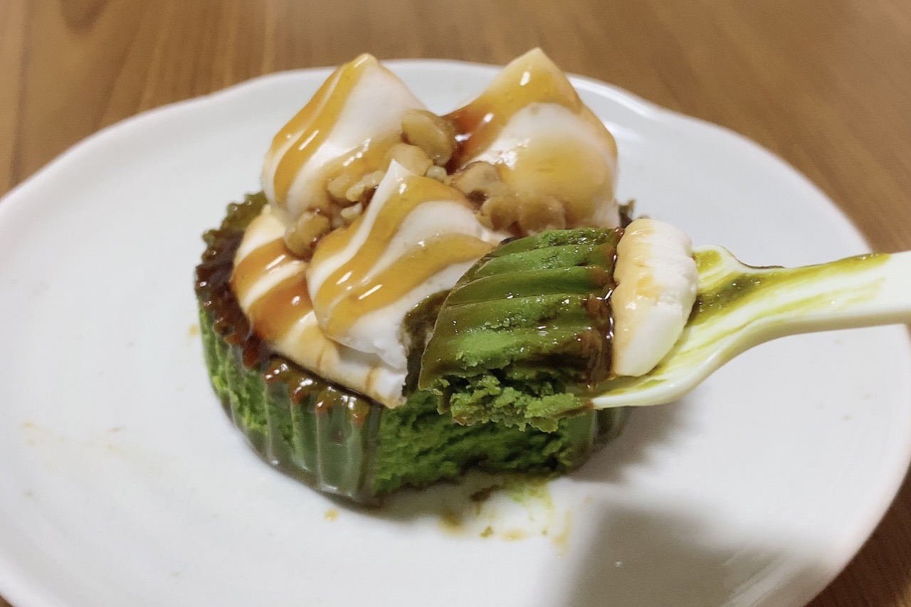 進化の波が止まらない! 「お抹茶バスチー」は、見た目も味も豪華絢爛♪