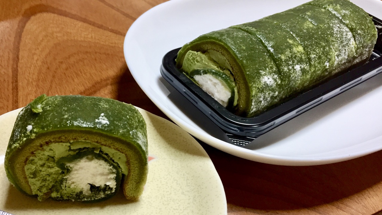 京都産宇治抹茶を贅沢に使用! ローソンからコスパも味も最強のロールケーキ出ました!