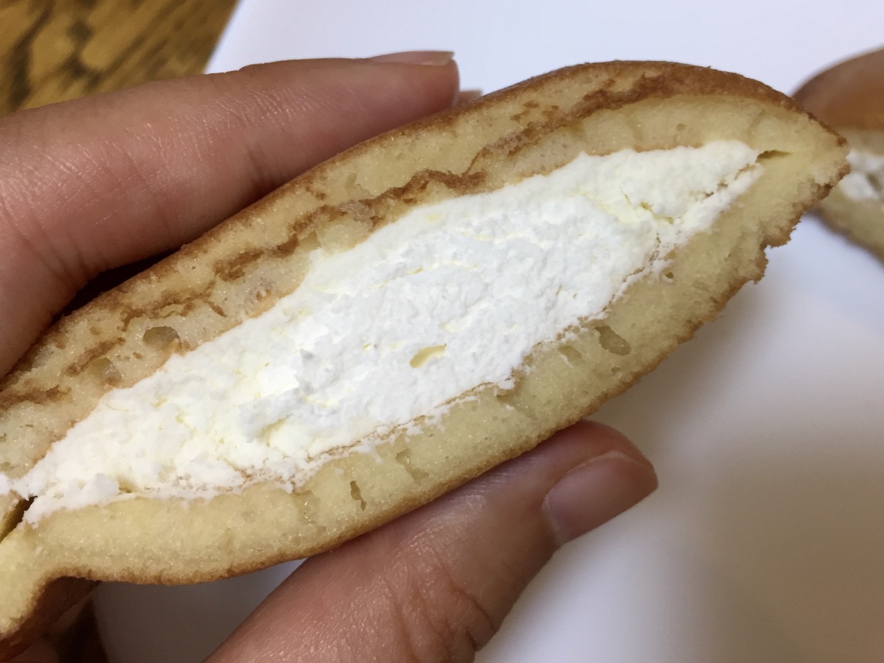 モチモチ生地に、ぎっしりクリーム! 「どらもっち(ミルク＆ホイップ)」がたまらんっ!! #ローソン