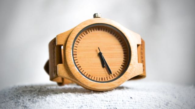 クラウドファンディングから一般販売になった製品、クラファン情報局、KUNA：15ドル（約1600円）から買えるオシャレな腕時計