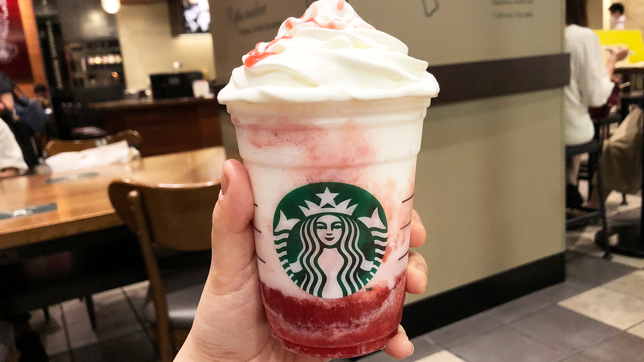 【スタバ】激レア「いちご大福風カスタマイズ」飲んでみた! いちごフラペとわらび餅がなくなる前に急げ!!