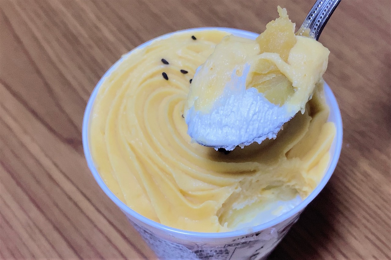 やわらかスポンジに隠しクランチが最適解すぎる! 「安納芋モンブラン」を実食! #ローソン