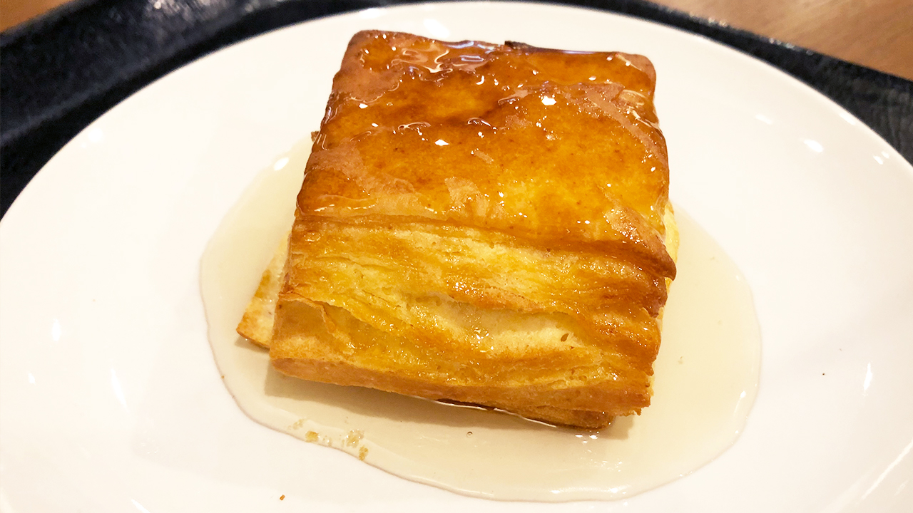 【スタバ裏技】定番スイーツ「バターミルクビスケット」を無料でより美味しくする方法