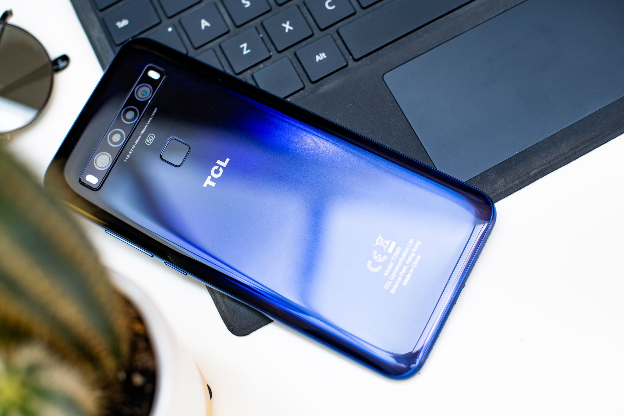 【3万円台】5G対応スマホ『TCL 10 5G』が日本発売！クアッドカメラ搭載のミドルレンジ【価格・スペックなど】
