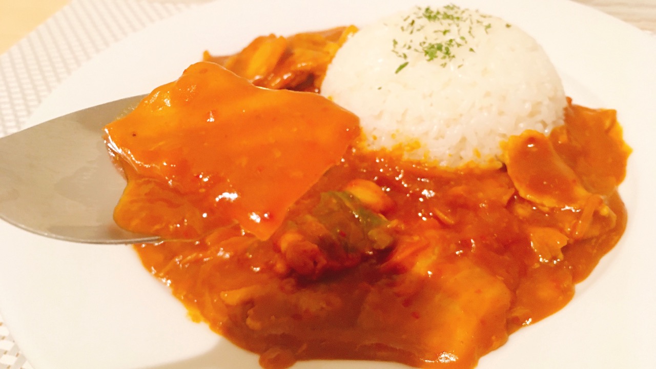 キムチの酸味が意外なほどマッチ!! レンチンでできる「完熟トマトのハヤシライスソース」アレンジレシピに挑戦♪ #アレンジレシピ