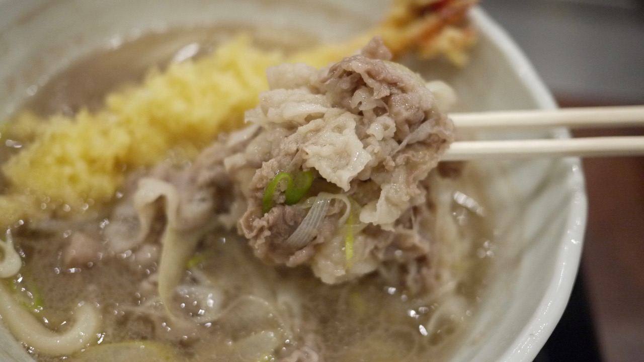 丸亀製麺 本日発売 神戸牛と特大海老天うどん 実食レビュー 甘い牛肉とぷりぷり海老がたまらん旨い Appbank