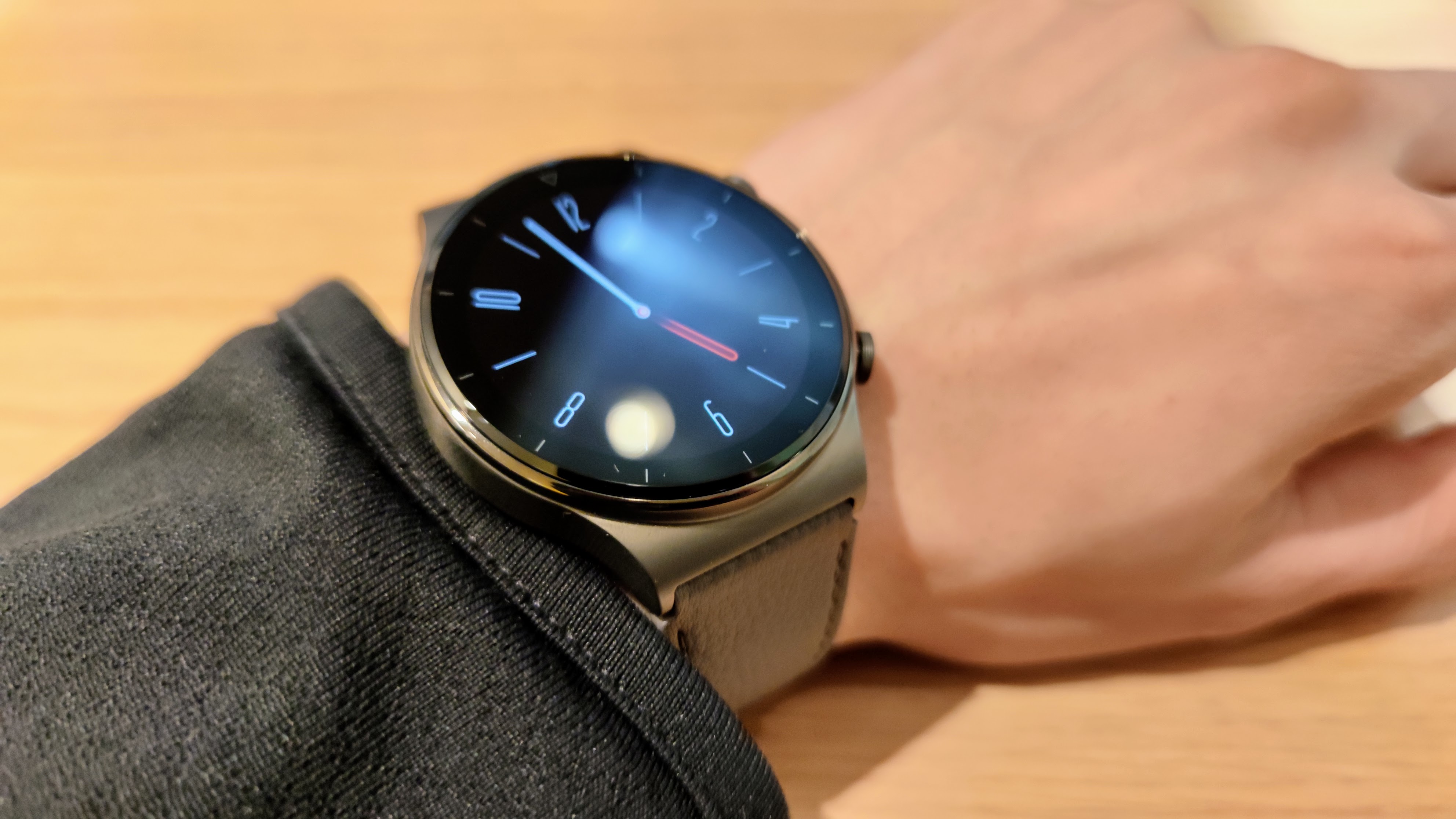 実機レビュー】スマートウォッチ『HUAWEI WATCH GT2 Pro』の高級感