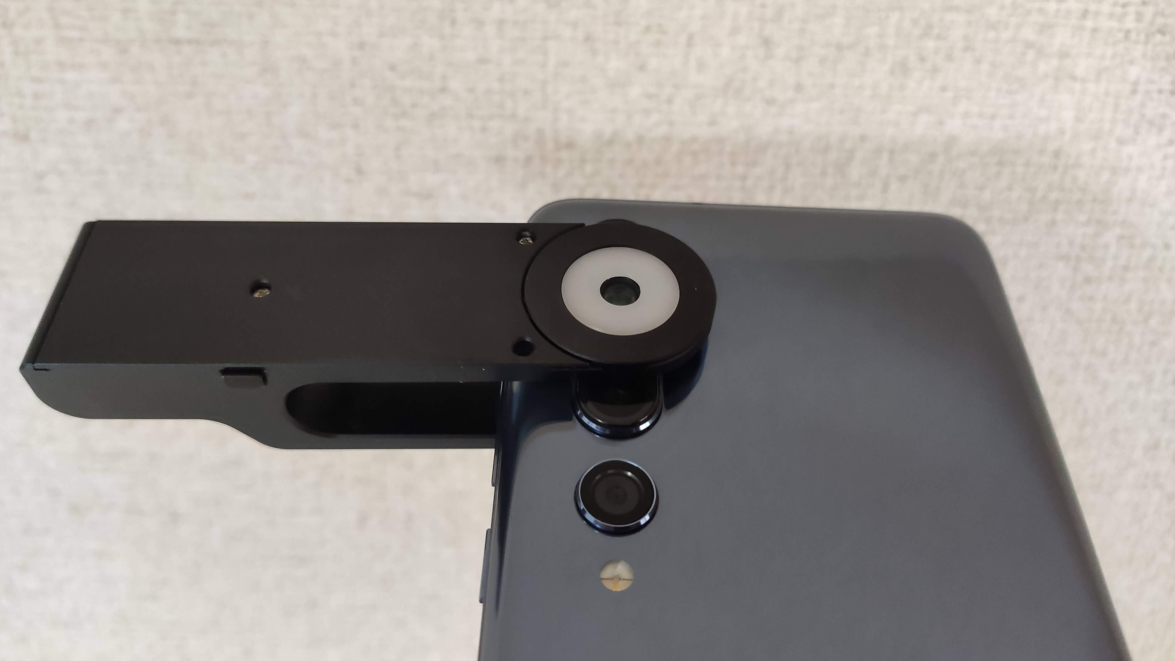 極小の世界をスマホで撮影。400倍顕微鏡レンズがクラウドファンディング中