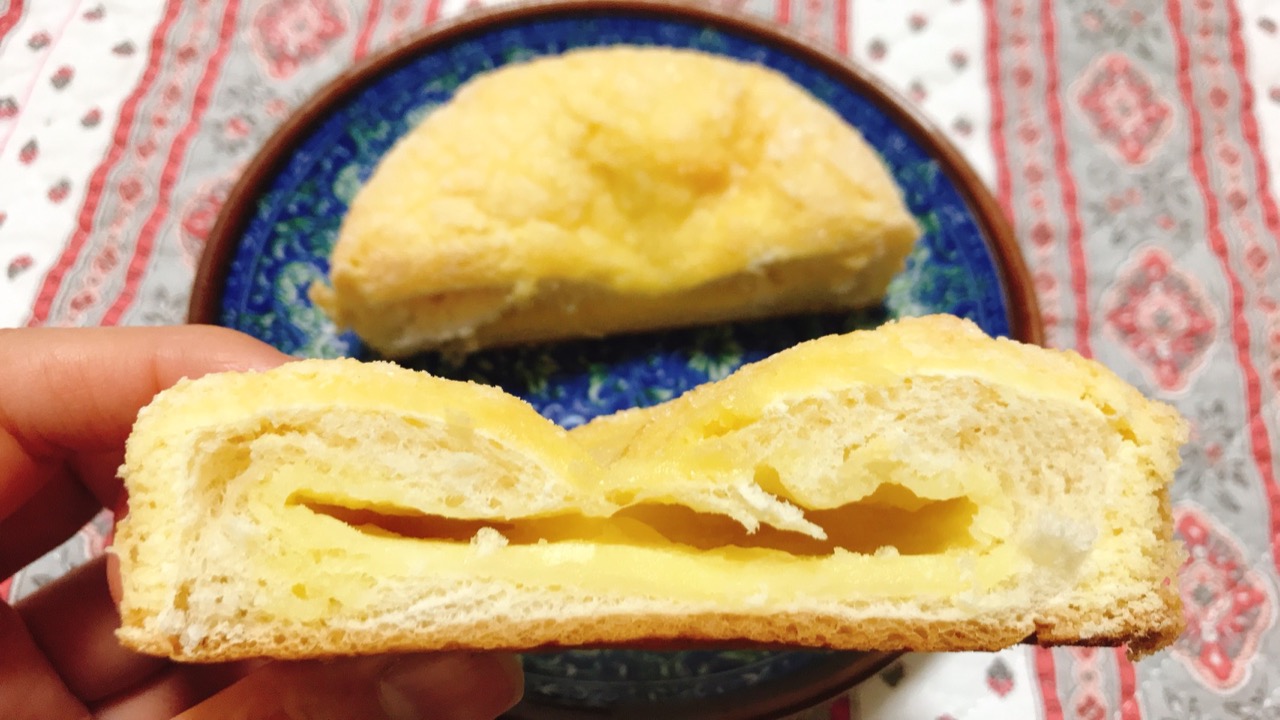 じゅわ～っとバターの甘じょっぱい美味しさの虜！ローソンのメロンパンを食べてみた♪ #ローソン