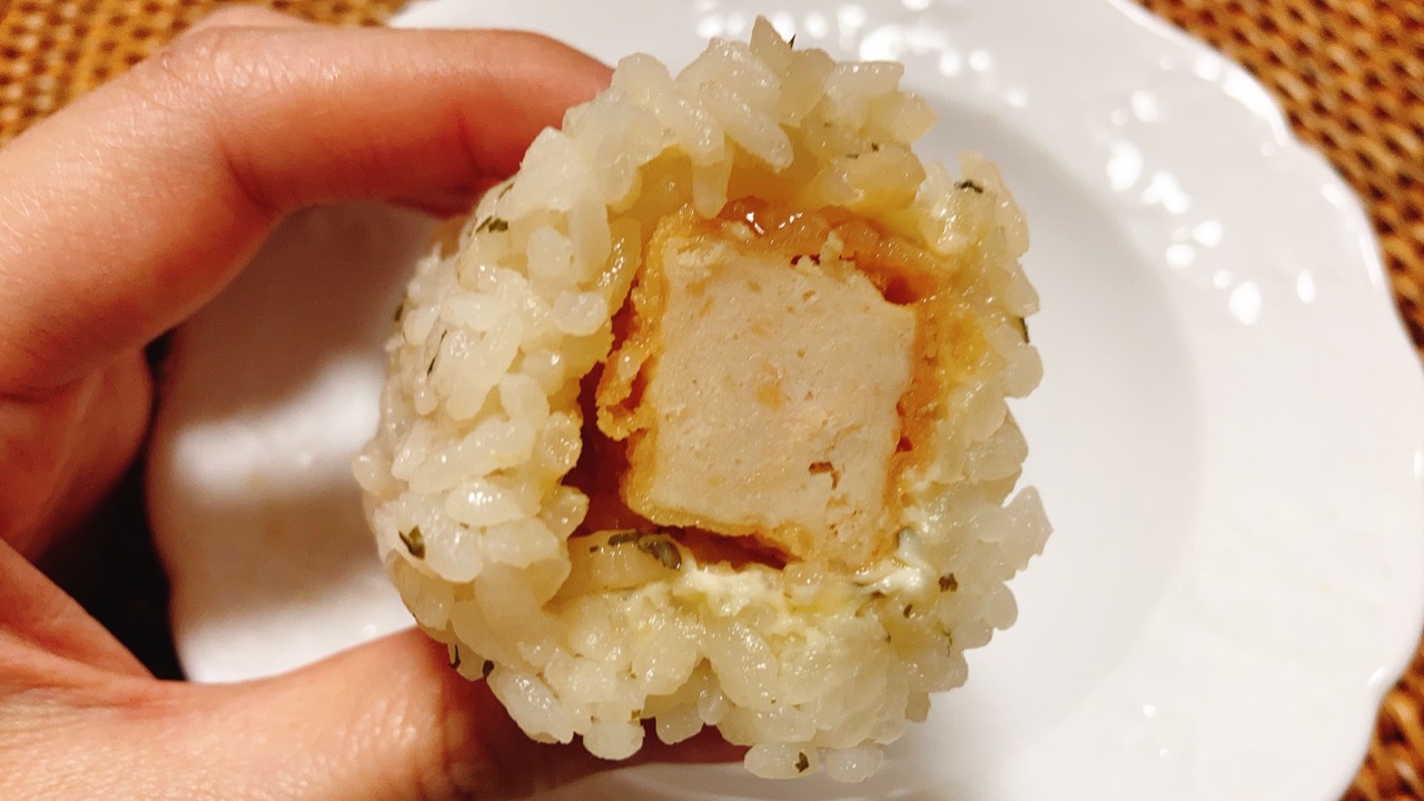 スティックおにぎりって何!?柔らかチキン南蛮が包まれた新感覚スタイルを実食してみた♪ #ローソン