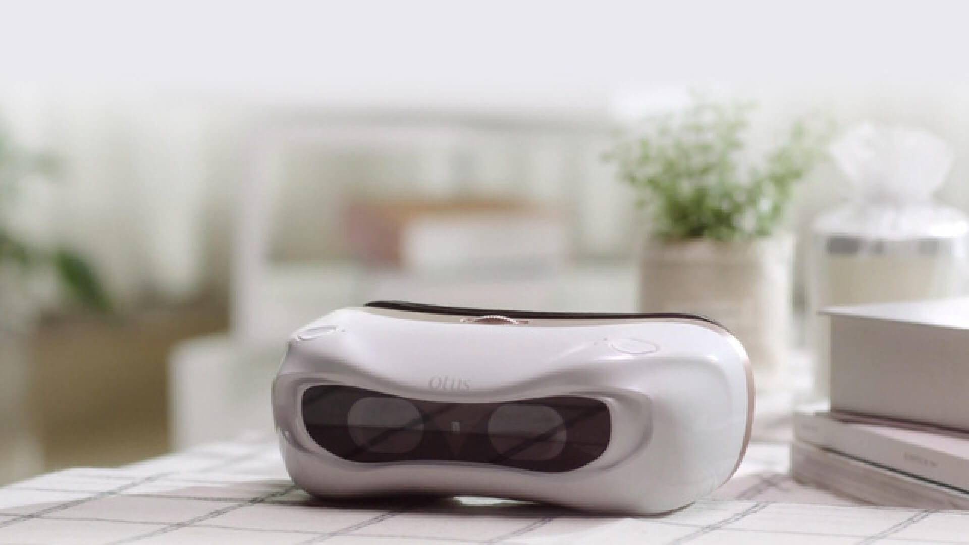 5000万円超えの支援を集めた“スマホ老眼”予防ゴーグル「Otus」がMakuakeで話題!!