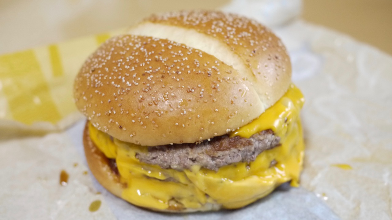 マクドナルド もう 肉しか見えない 炙り醤油風 トリプル肉厚ビーフ 食べてみた Appbank マクドナルド もう 肉しか見えない 炙り醤油風 トリプル肉厚ビーフ 食べてみた Appbank