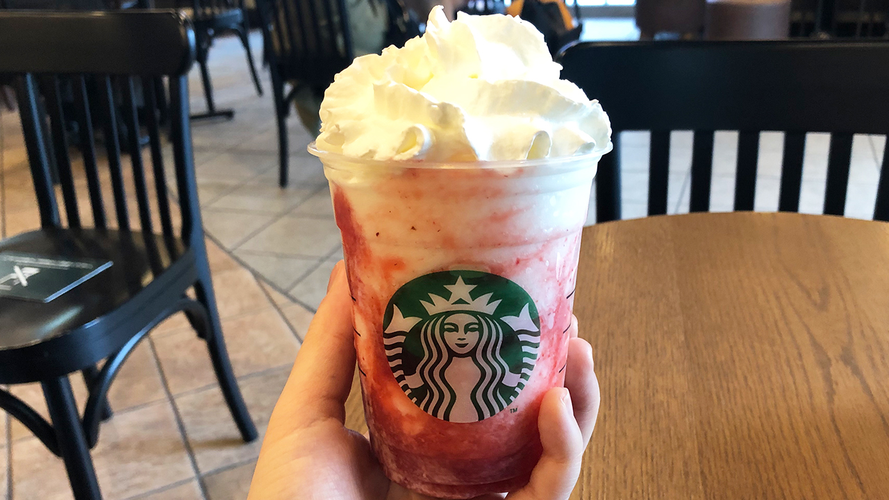 スターバックス ストロベリー フラペチーノ