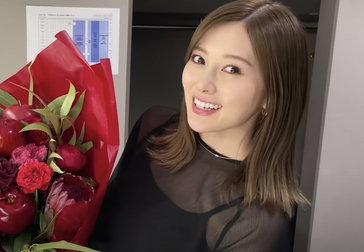 白石麻衣が松村沙友理の卒コンでサプライズ 御三家ロスのファンが続出 Appbank 白石麻衣が松村沙友理の卒コンでサプライズ 御三家ロスのファンが続出 Appbank