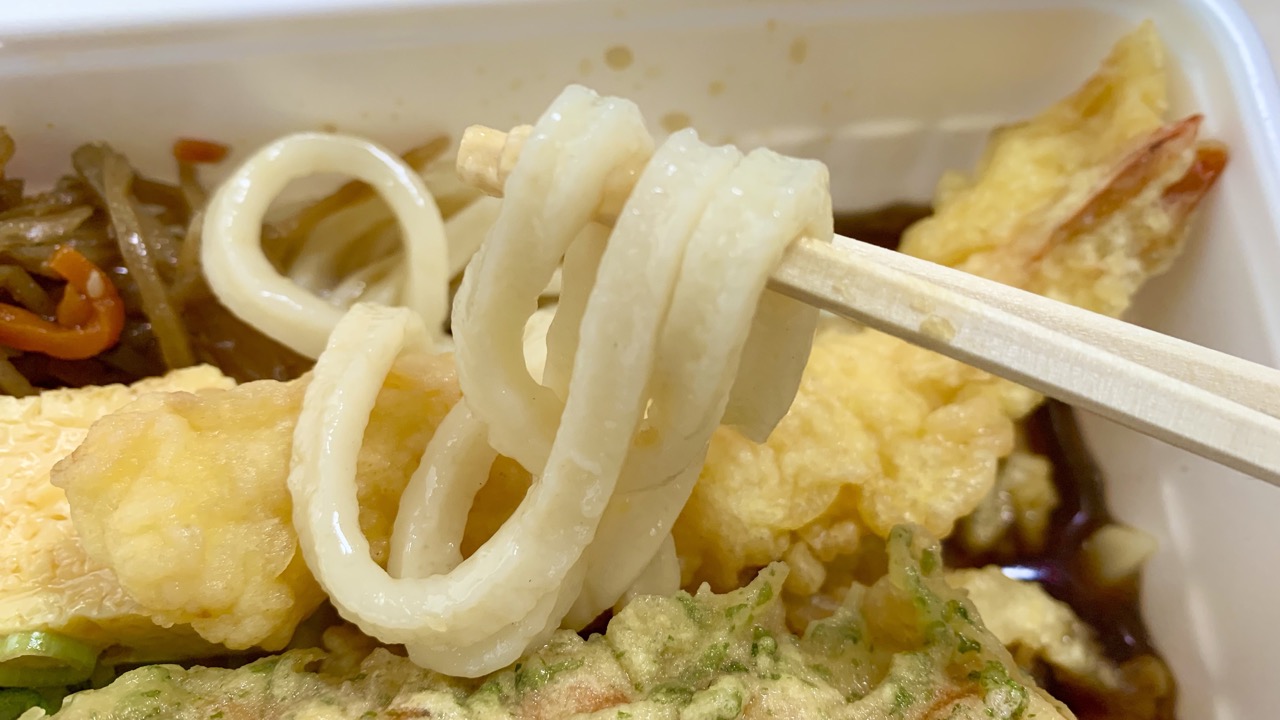 【テイクアウト】丸亀製麺「うどん弁当」は500円以内で大満足っ! ジメジメ天気に負けず、さっぱり行きましょう! なっちゃんのワンコイン旅～Part15～