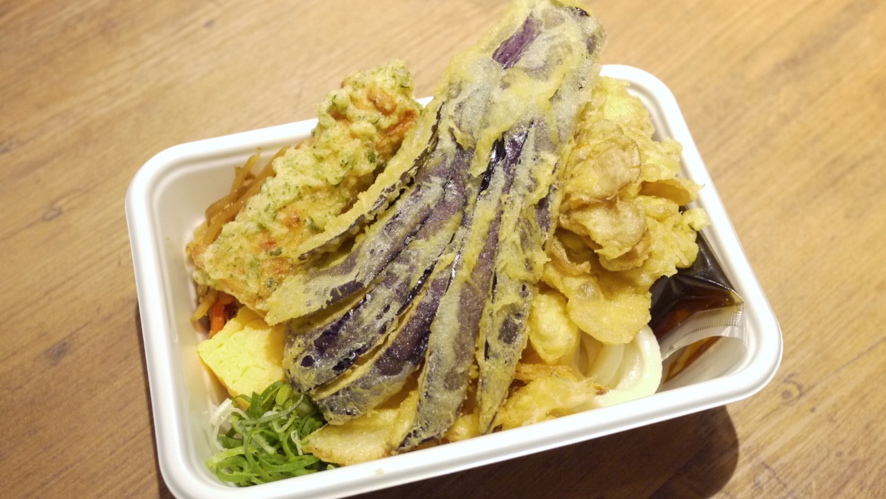 【丸亀製麺】テイクアウト専用「うどん弁当」に秋の新作が本日登場! さっそく食べてみた!