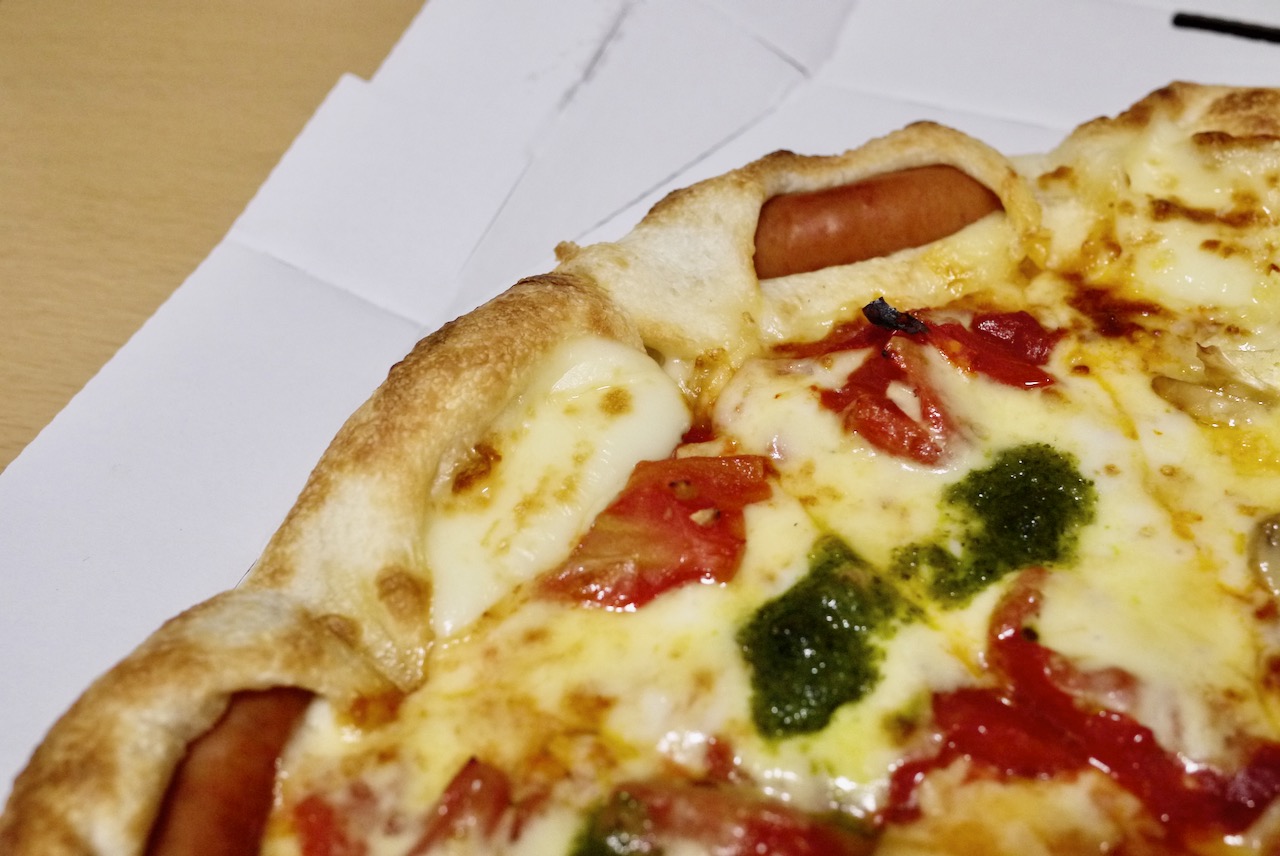 実食 みみ にソーセージとチーズが交互にイン 人気の味が一気に楽しめる スーパーカズレーザー4 本日発売 ピザハット Appbank 実食 みみ にソーセージとチーズが交互にイン 人気の味が一気に楽しめる スーパーカズレーザー4 本日発売 ピザハット Appbank