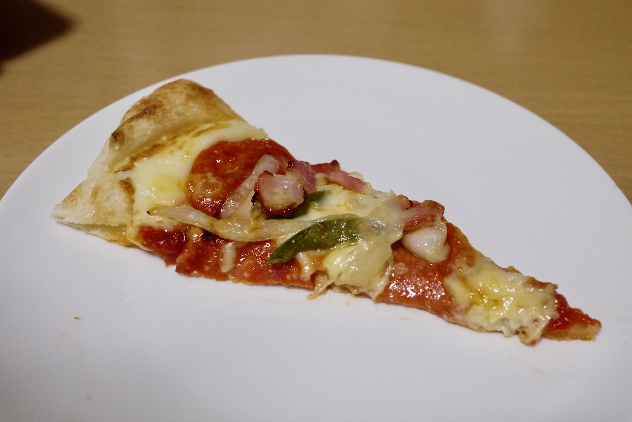 実食 みみ にソーセージとチーズが交互にイン 人気の味が一気に楽しめる スーパーカズレーザー4 本日発売 ピザハット Appbank