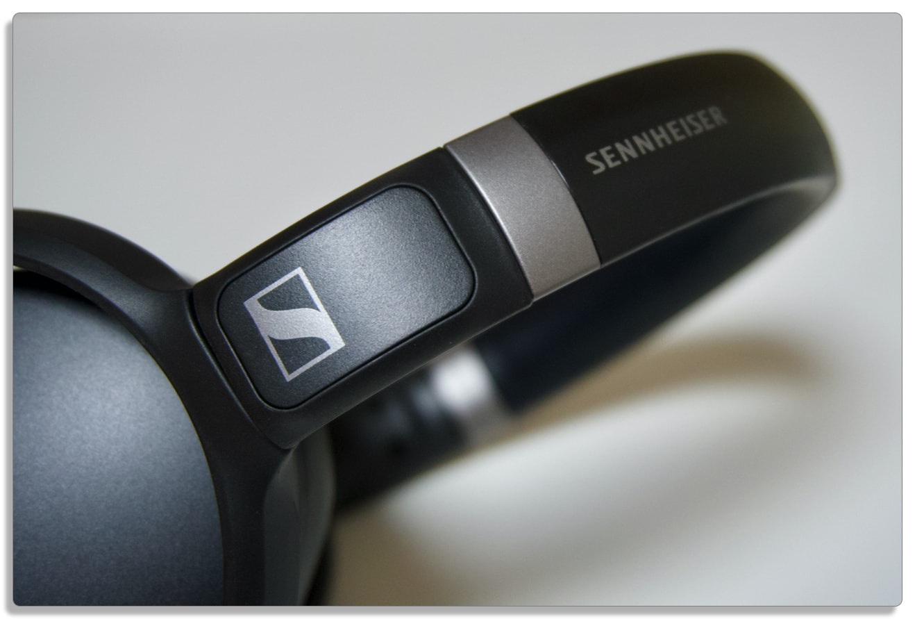 Sennheiser, ゼンハイザー, HD 450 SE, ノイズキャンセリング, ワイヤレス, Bluetooth, ヘッドホン, Amazon限定モデル, 側面のロゴ