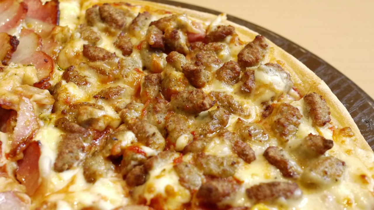 【ドミノ・ピザ】このコロコロ肉を口いっぱいに食べられるピザとかマジ夢すぎて神!! 裏ドミノ「まみれシリーズ」食べてみた!