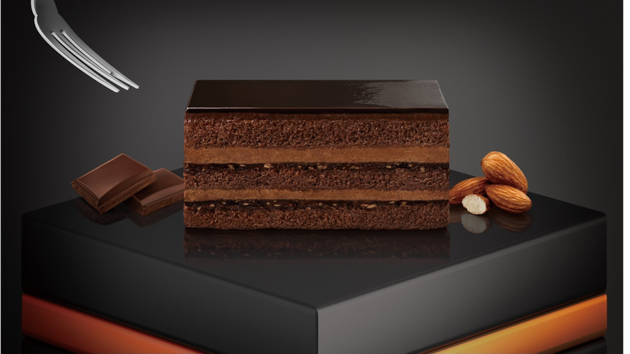 【マクドナルド】3層のチョコレートで濃厚リッチな「ショコラナッツムースケーキ」11/17〜期間限定発売!