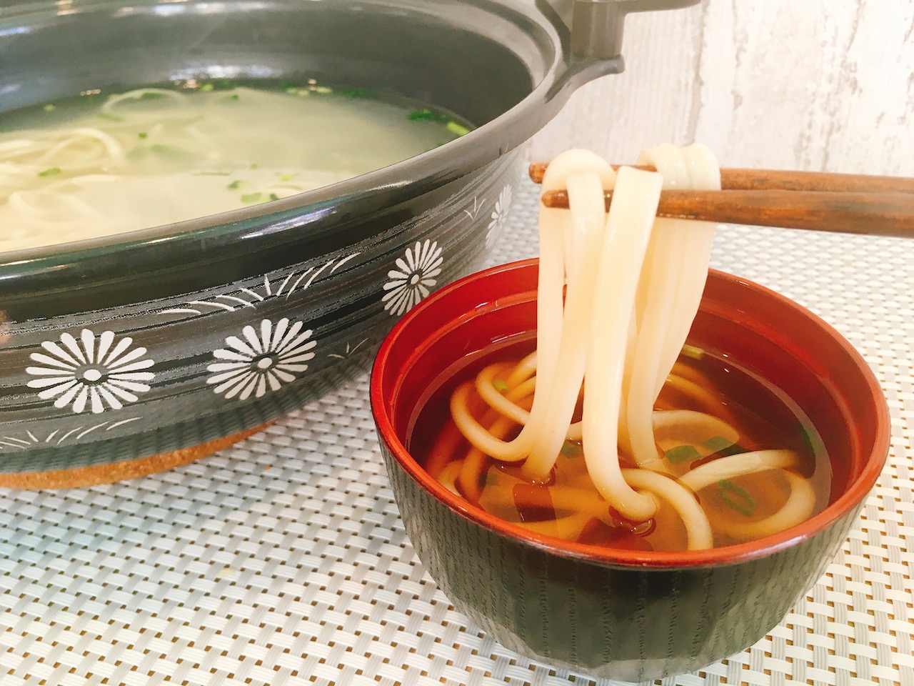 【実食レポ】寒い季節はうどんで温活!! 茹で汁まで美味しい「手延べ生姜うどん」をお取り寄せ!! #Makuake