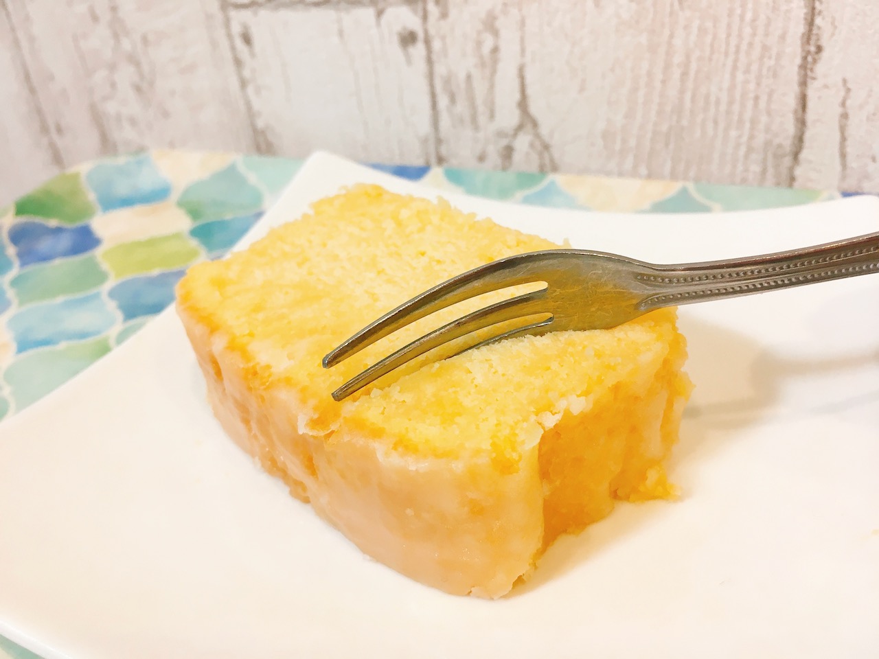 実食レポ まるで食べるレモネード 新感覚の味と食感に驚く 紀州プレミアムレモンケーキbake をお取り寄せ Makuake Appbank