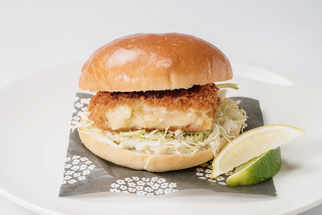 グラタンコロッケバーガー
